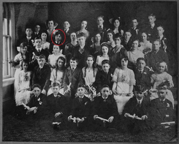 1920FailingSchool卒業写真囲み付